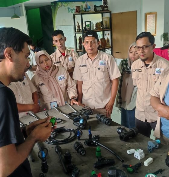Pelatihan Petani Muda Keren Martabe: Smart Farming dengan Mikiko Technology