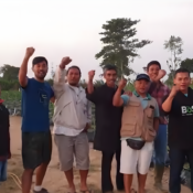 foto-bersama-petani-stroberi