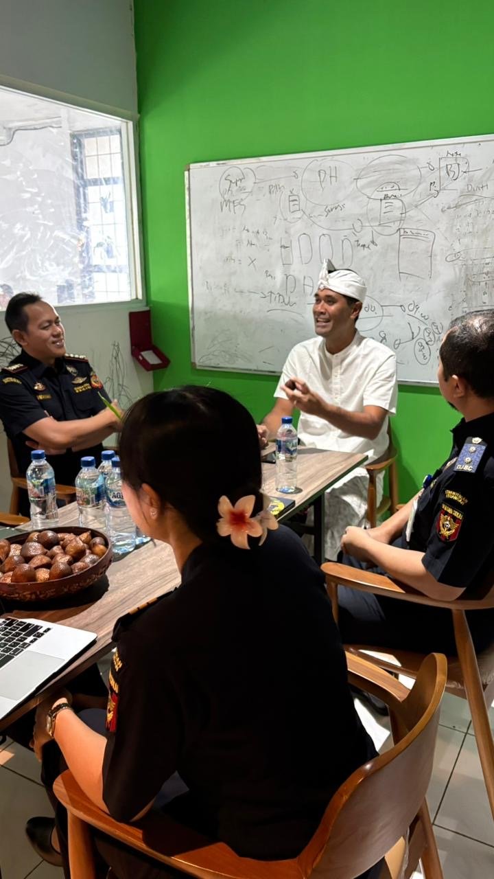 Diskusi Koperasi Petani Muda Keren bersama Bea Cukai Ngurah Rai