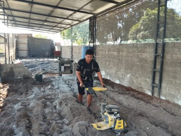 INSTIPER x P4S Petani Muda Keren Series #5: Belajar Pembuatan Pupuk Organik dan Agen Hayati di P4S Bali Organikultur